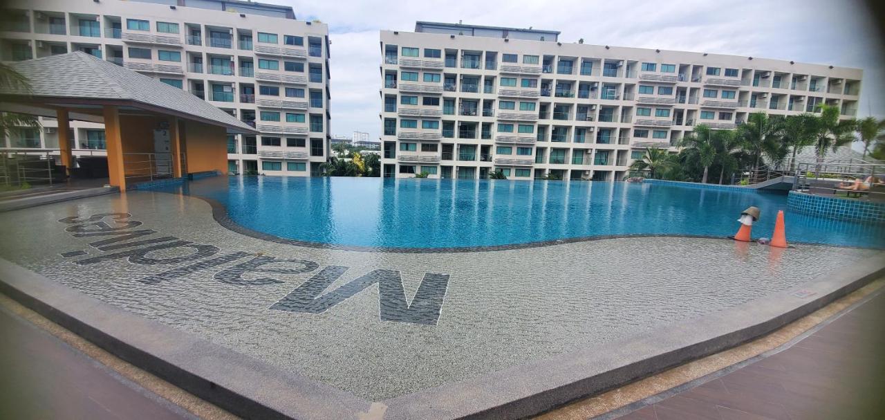 Laguna Beach Resort3 Pantai Jomtien Bagian luar foto
